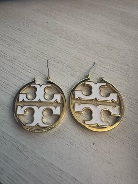 Tory Butch hoop earrings!